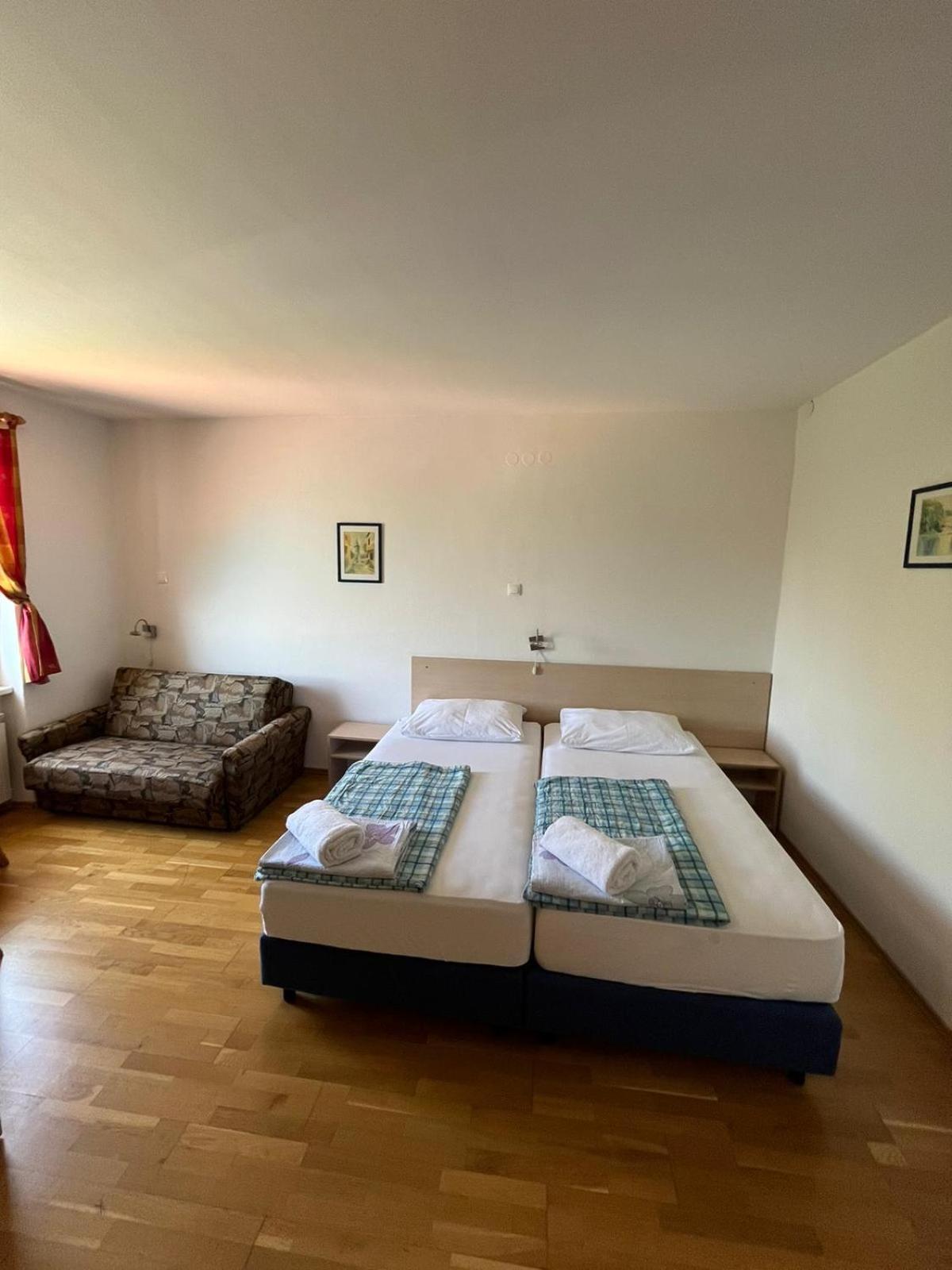 Omišalj Bed&Breakfast Villa Eva الغرفة الصورة