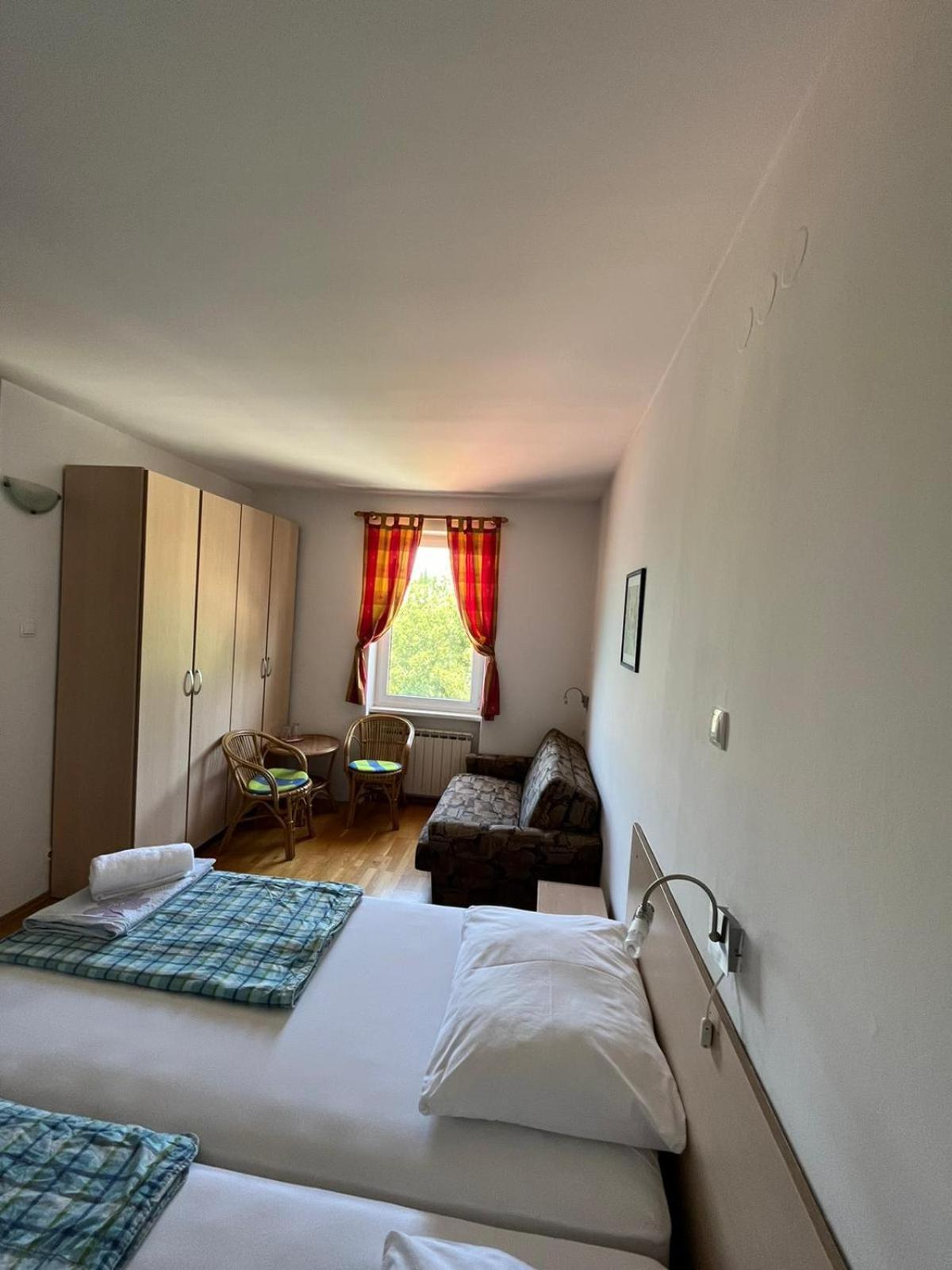 Omišalj Bed&Breakfast Villa Eva الغرفة الصورة
