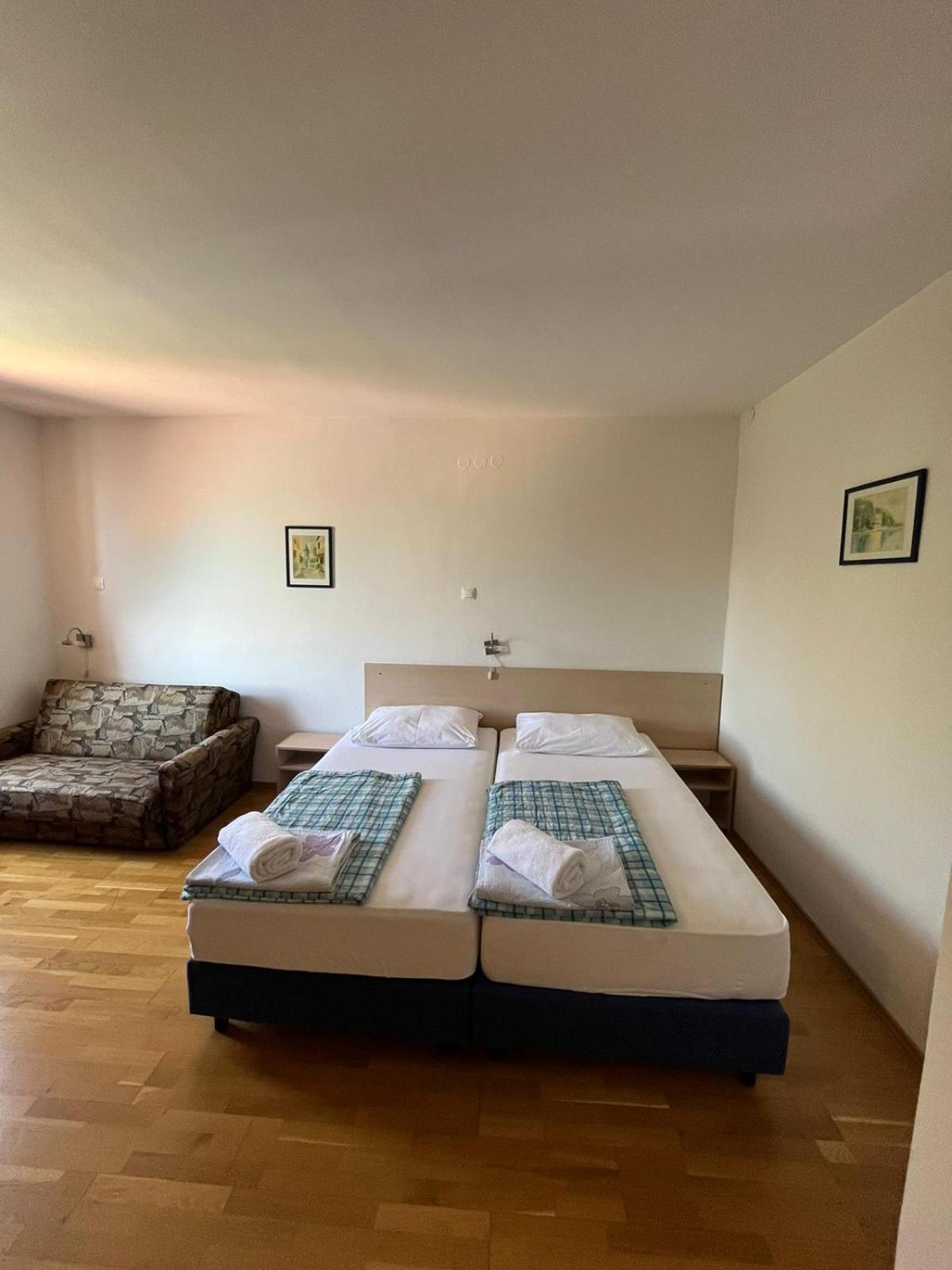 Omišalj Bed&Breakfast Villa Eva الغرفة الصورة