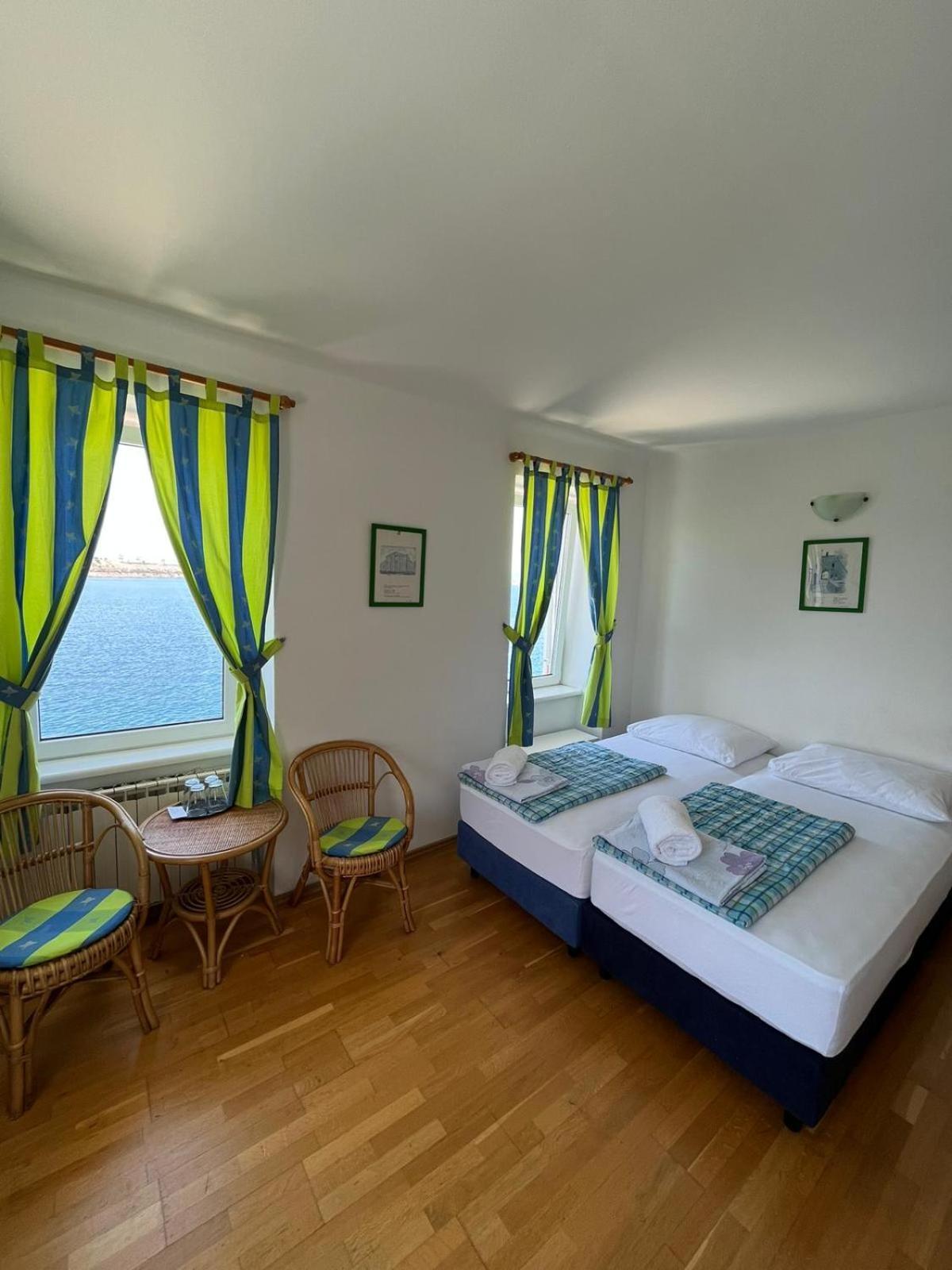 Omišalj Bed&Breakfast Villa Eva الغرفة الصورة