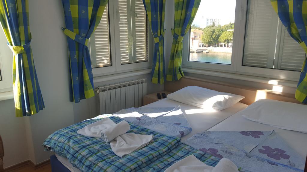 Omišalj Bed&Breakfast Villa Eva الغرفة الصورة