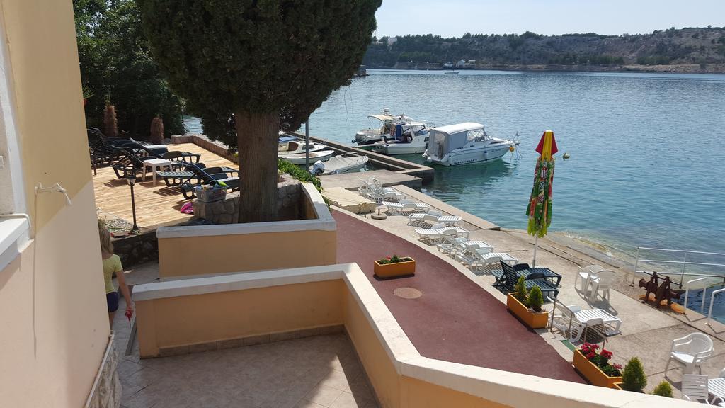 Omišalj Bed&Breakfast Villa Eva المظهر الخارجي الصورة