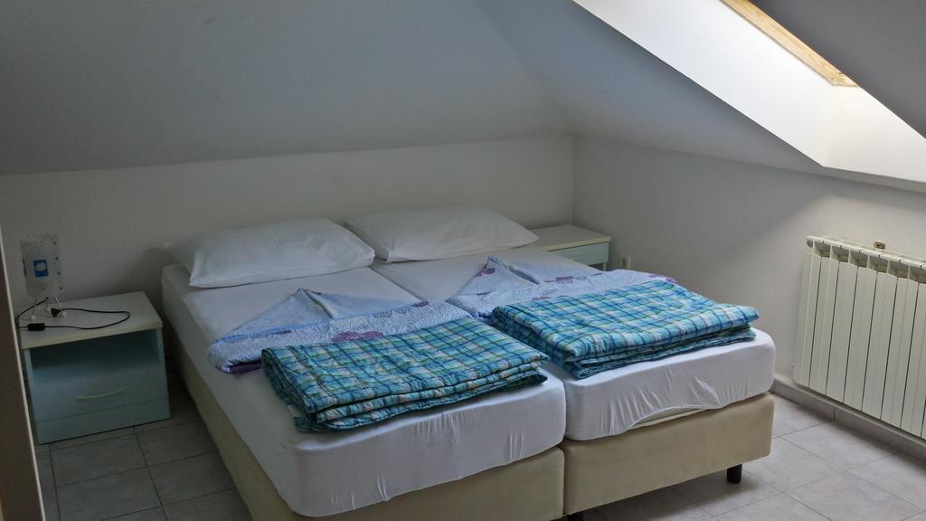 Omišalj Bed&Breakfast Villa Eva الغرفة الصورة