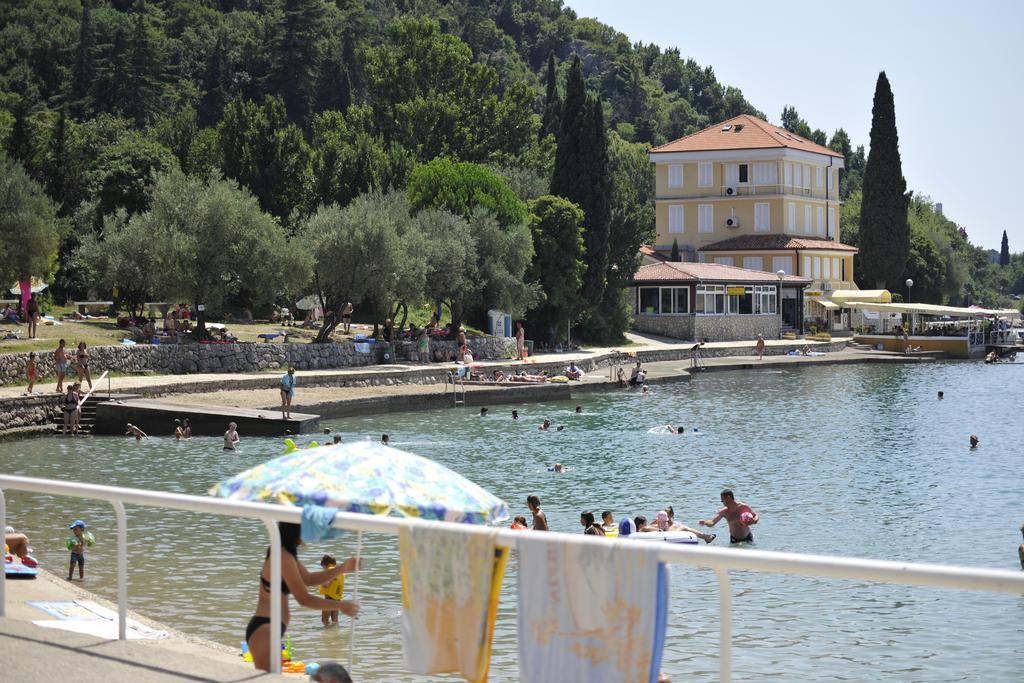 Omišalj Bed&Breakfast Villa Eva المظهر الخارجي الصورة